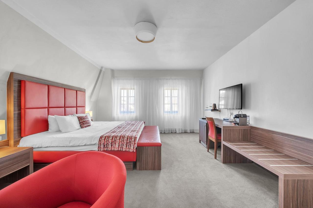 Hotel Nelly Kellys Trutnov Zewnętrze zdjęcie