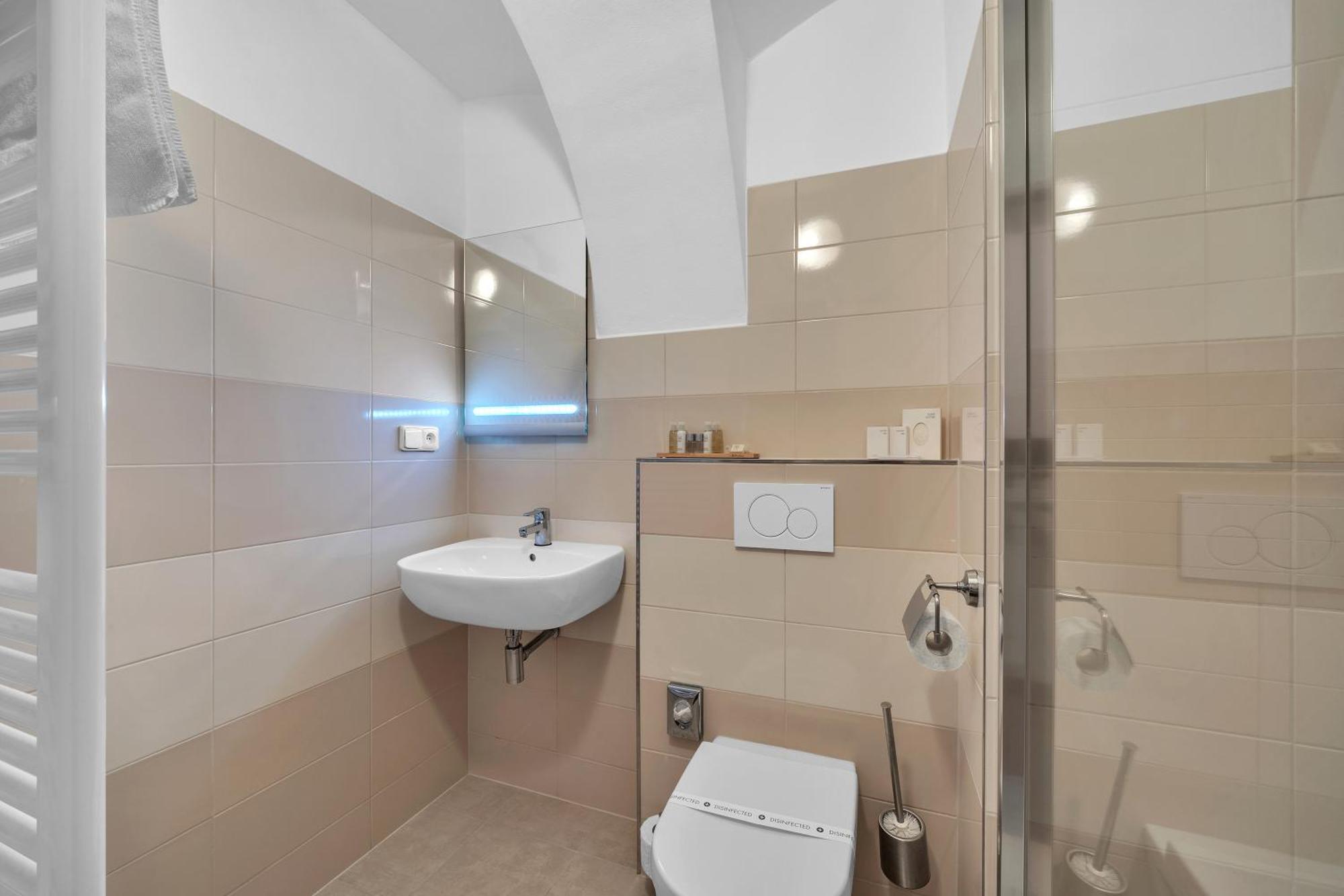 Hotel Nelly Kellys Trutnov Zewnętrze zdjęcie