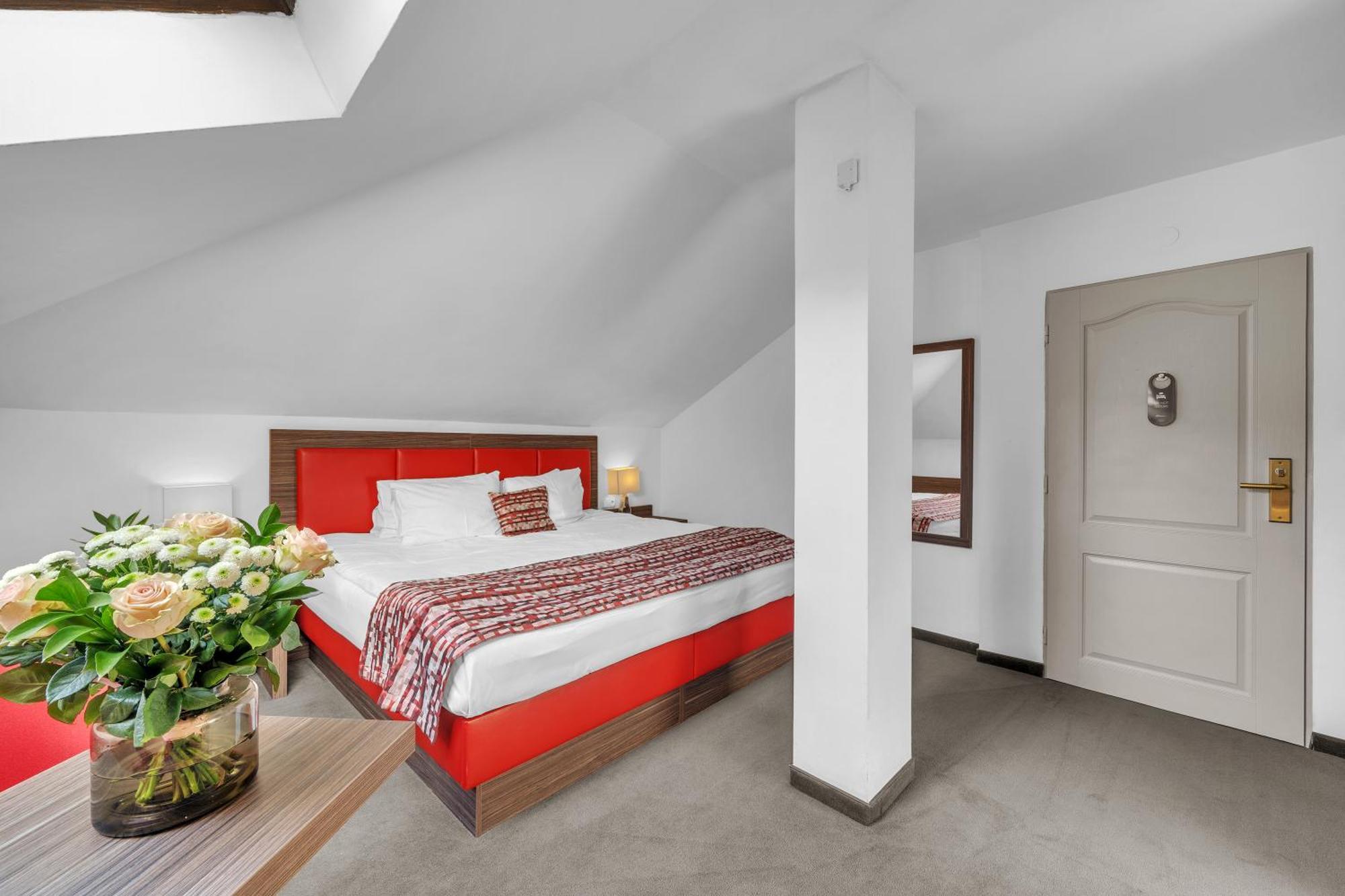 Hotel Nelly Kellys Trutnov Zewnętrze zdjęcie