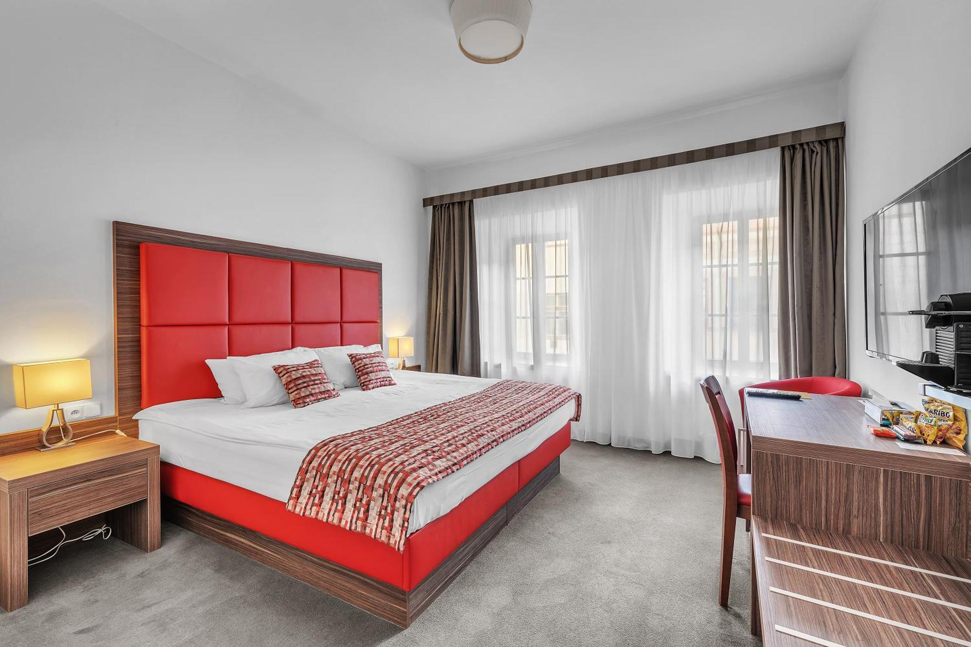 Hotel Nelly Kellys Trutnov Zewnętrze zdjęcie